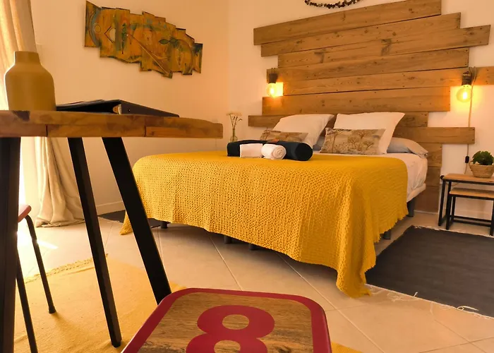 Les Bohemielles Mathilda ベッド・アンド・ブレックファスト 3*